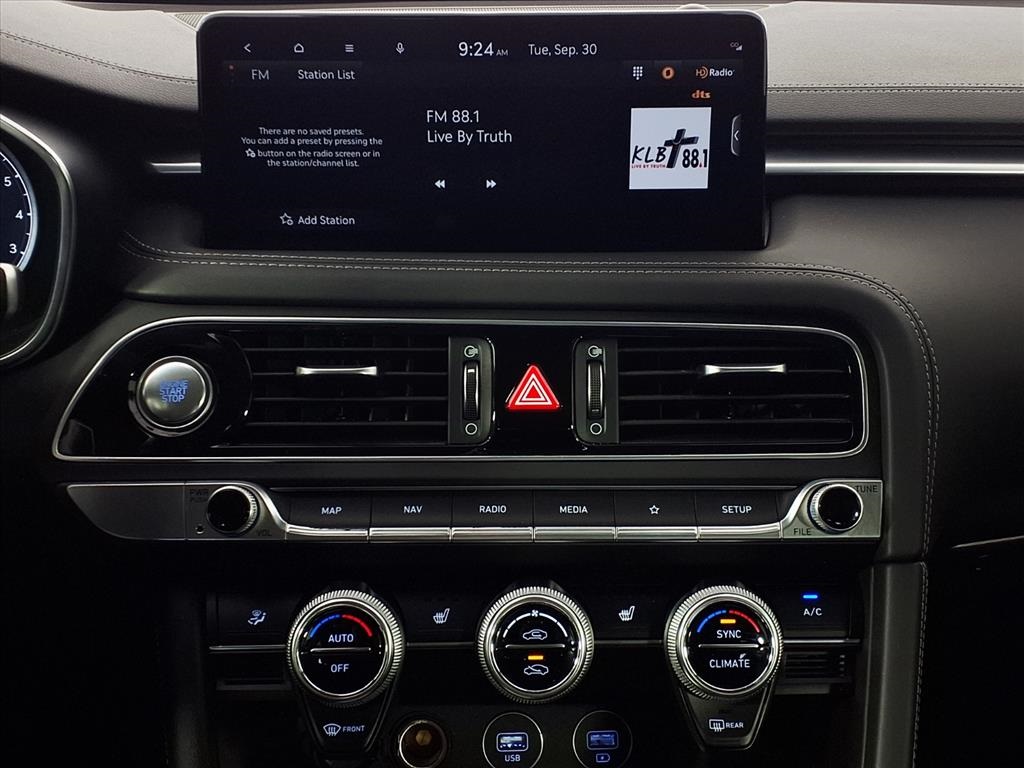 2023 Genesis G70 3.3T photo 24