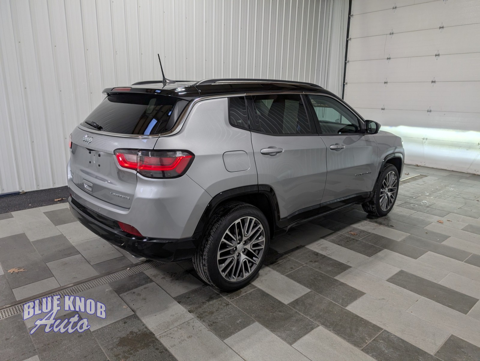 2022 Jeep Compass Limited photo 3