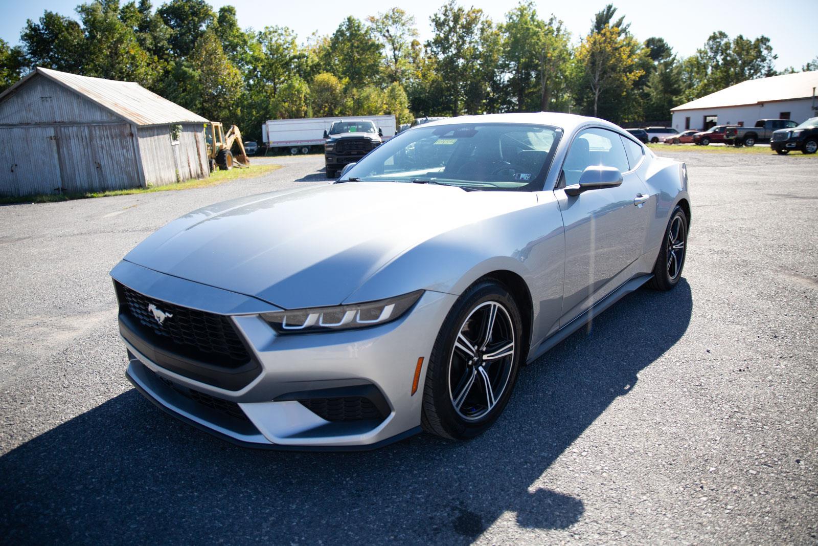 2024 Ford Mustang EcoBoost Premium photo 9