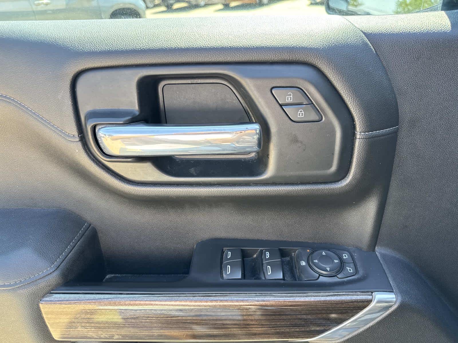 2021 Chevrolet Silverado RST photo 36