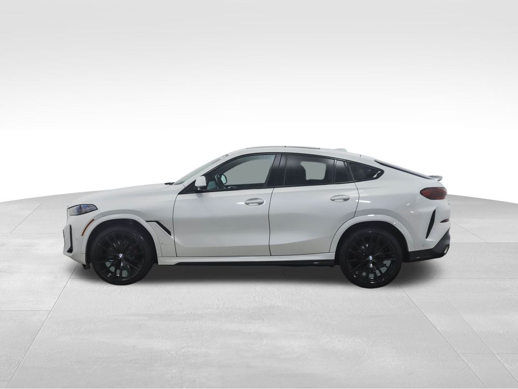 Used 2024 BMW X6 40i with VIN 5UX33EX0XR9T27455 for sale in Minneapolis, Minnesota