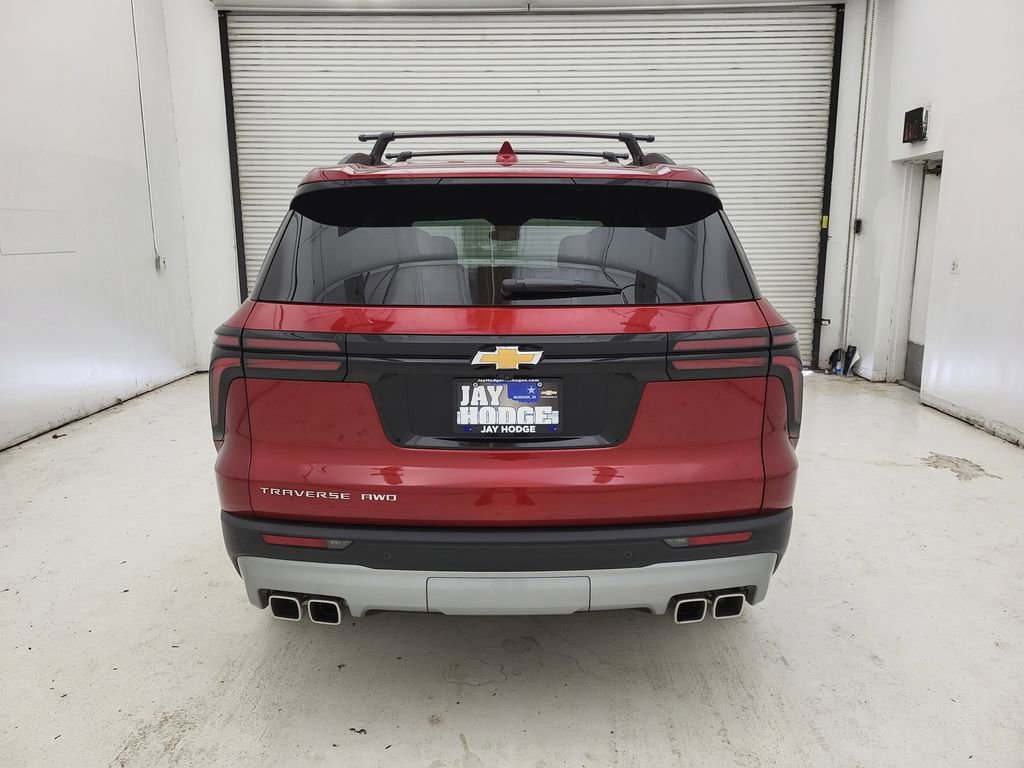 2025 Chevrolet Traverse photo 18