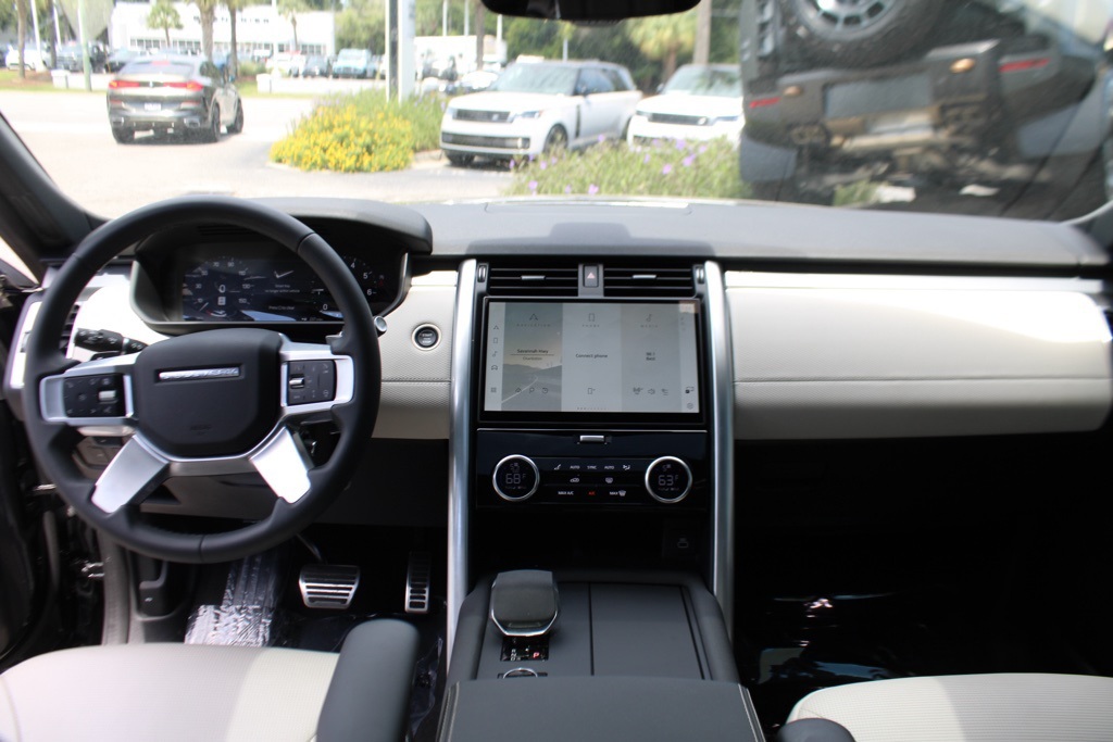 2024 Land Rover Discovery SE photo 28