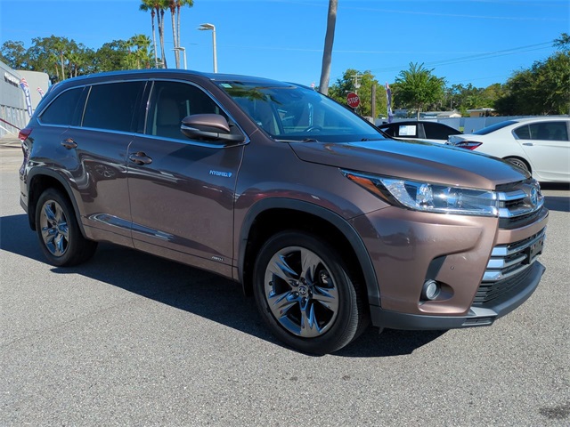 2018 Toyota Highlander Hybrid Limited photo 2