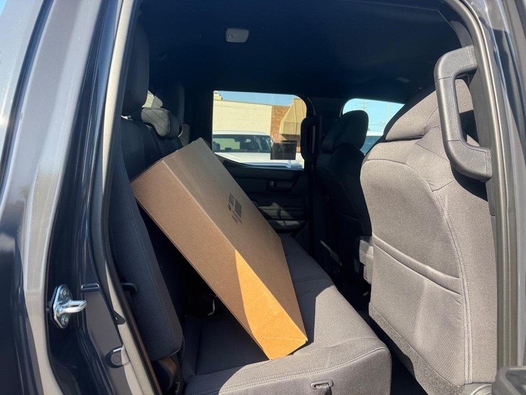 2025 Toyota Tacoma SR5 4x4 Double Cab photo 5