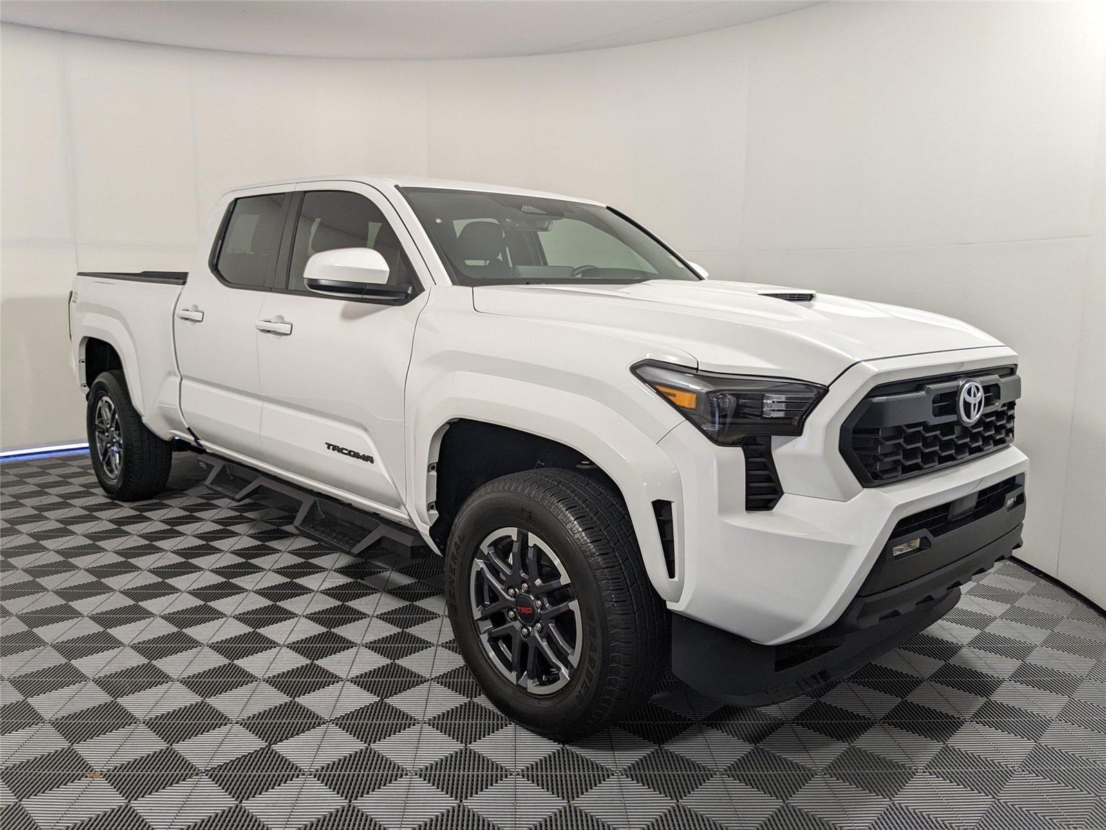 2024 Toyota Tacoma TRD Sport photo 17