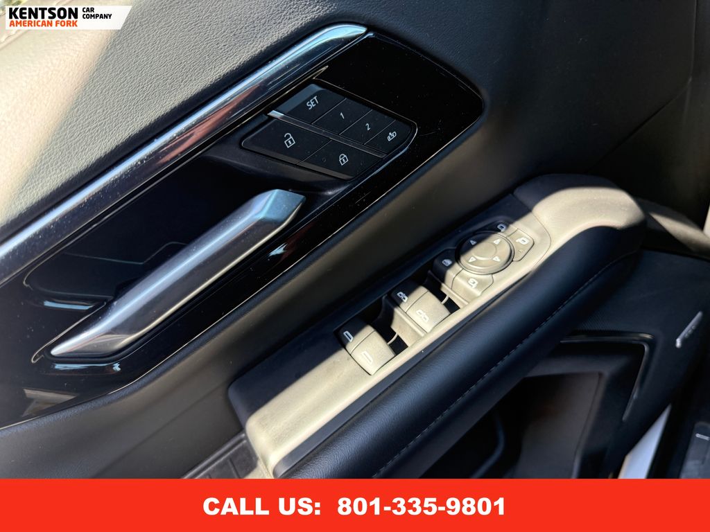 2025 Chevrolet Suburban LT photo 23