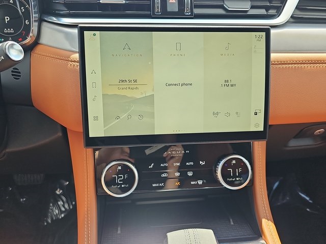 2024 Jaguar F-PACE P250 R-Dynamic S photo 19
