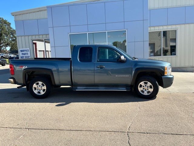 Used 2009 Chevrolet Silverado 1500 1LT with VIN 1GCEK29029Z286389 for sale in Kansas City