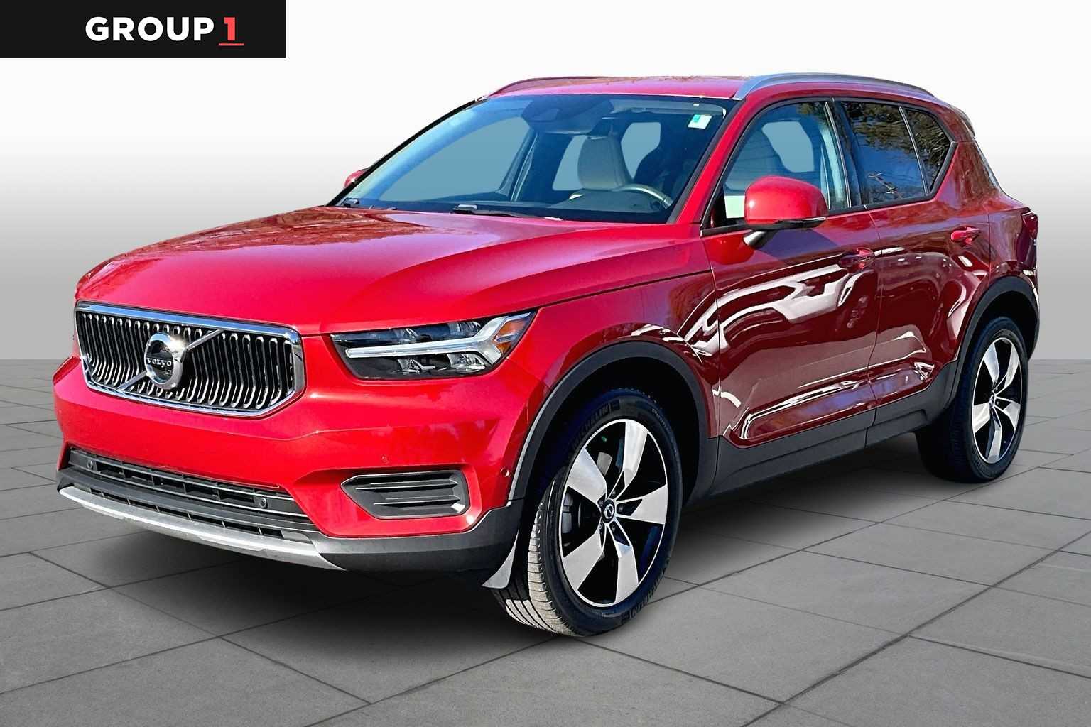 2019 Volvo XC40 Momentum's photo