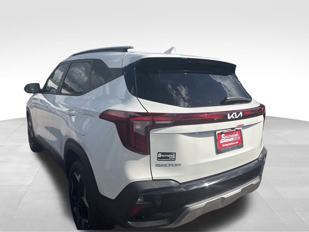 2024 Kia Seltos SX photo 11