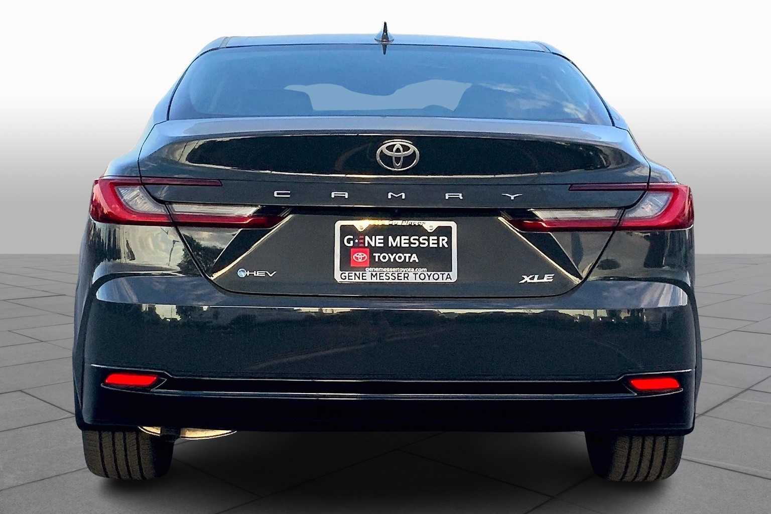 2026 Toyota Camry XLE photo 4