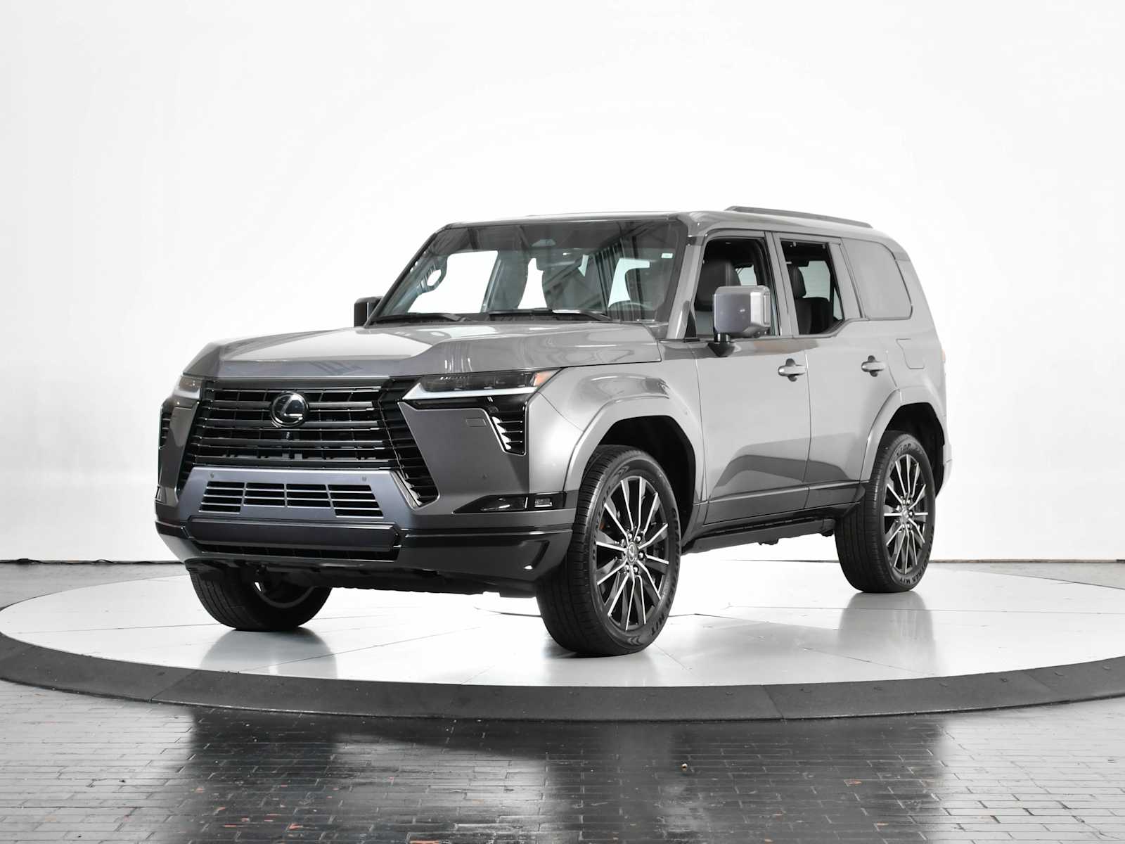 2025 Lexus GX Luxury's photo