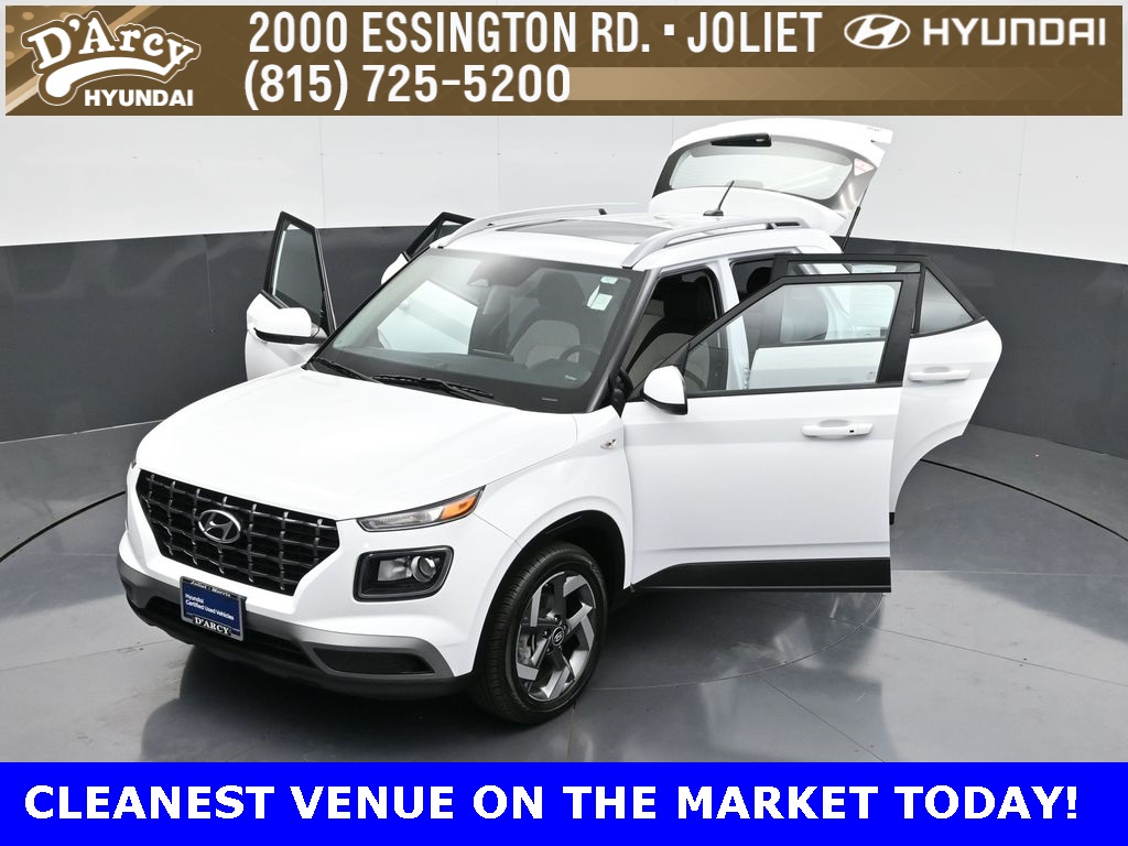 2024 Hyundai Venue SEL photo 24