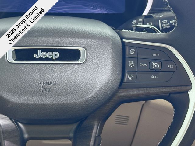 2025 Jeep Grand Cherokee Limited photo 22