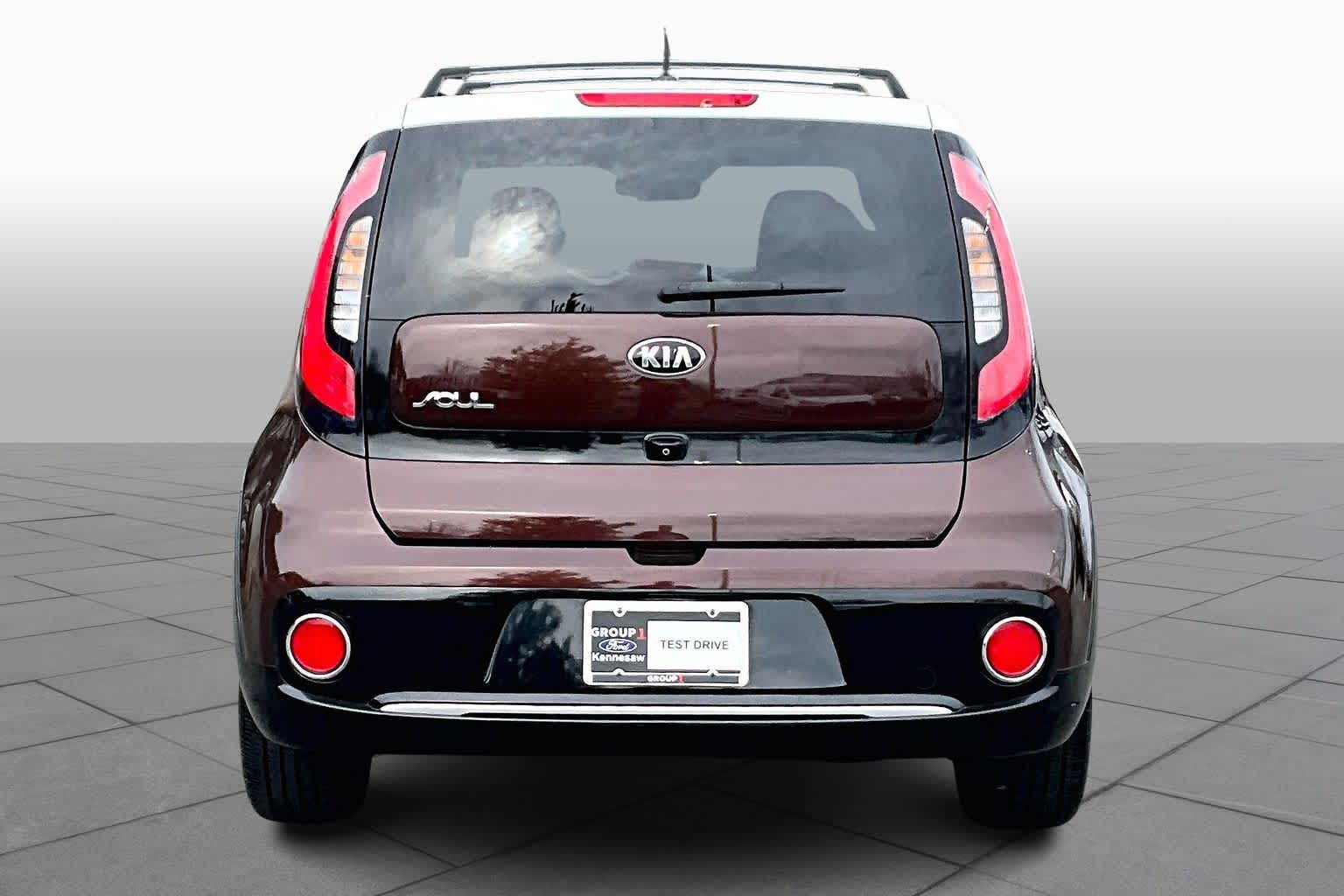 2017 Kia Soul Plus photo 3