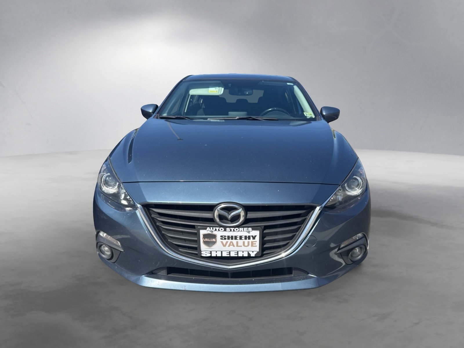 2016 Mazda Mazda3 Touring photo 2