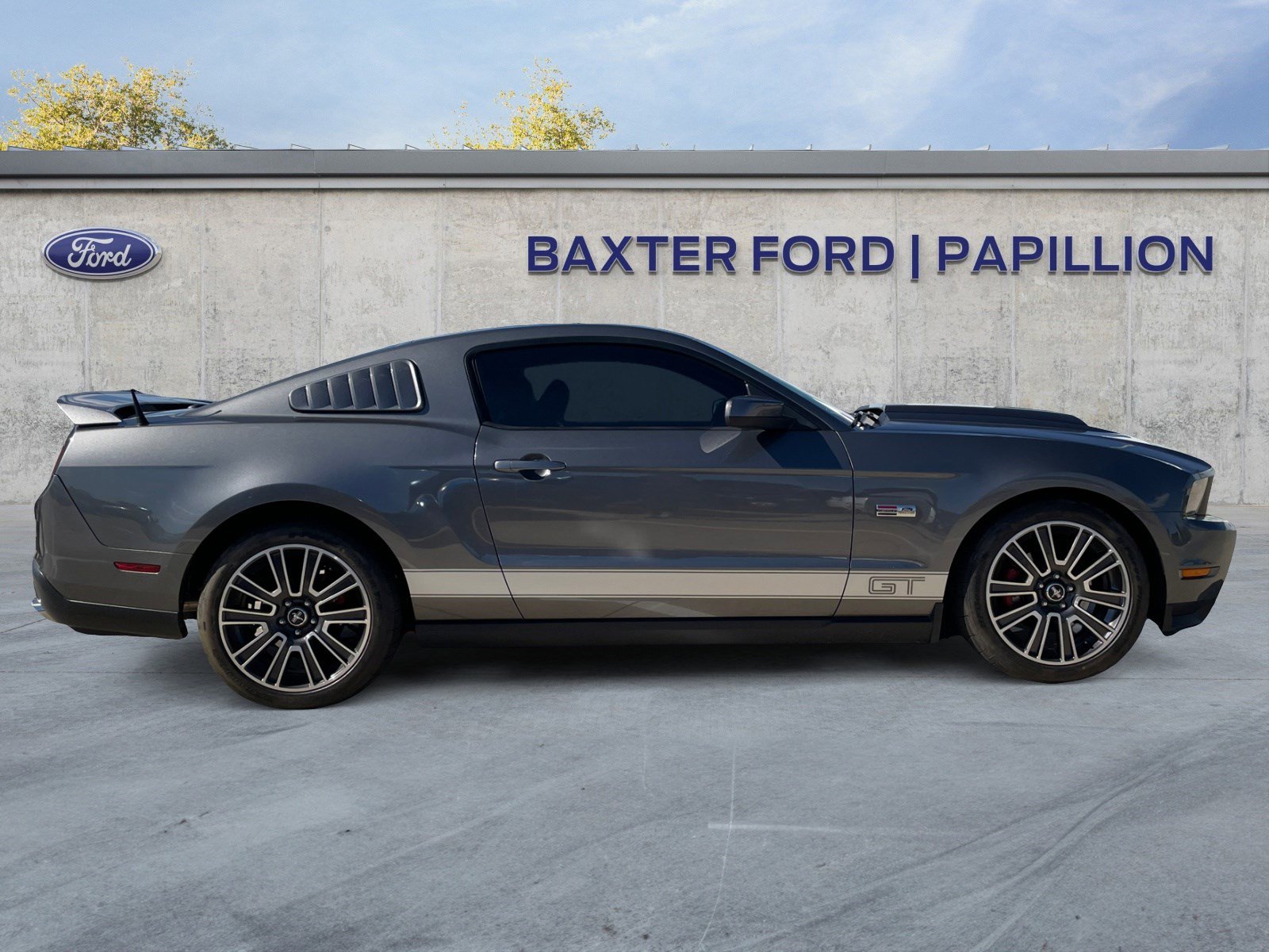 2010 Ford Mustang GT Premium photo 6