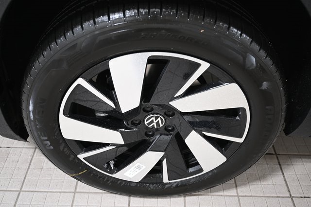 2026 Volkswagen Atlas Cross Sport SE Technology photo 9