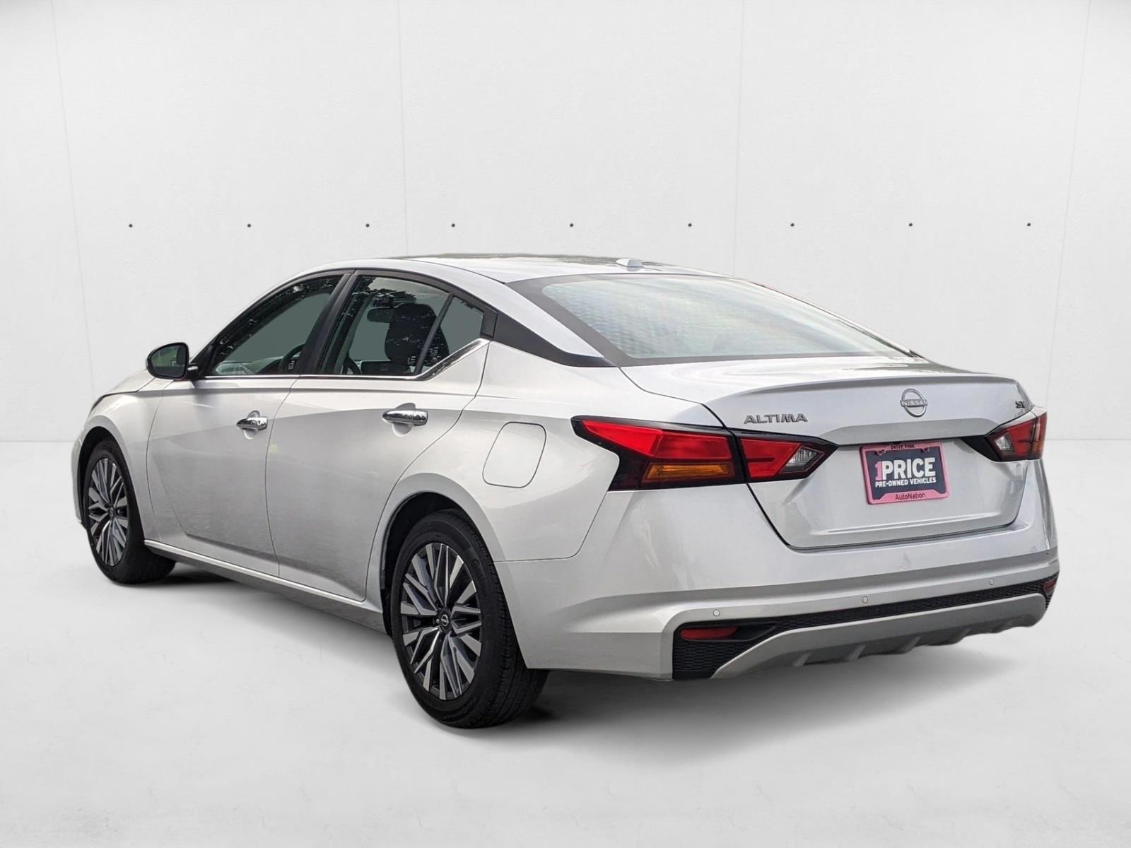 2023 Nissan Altima 2.5 SV photo 8