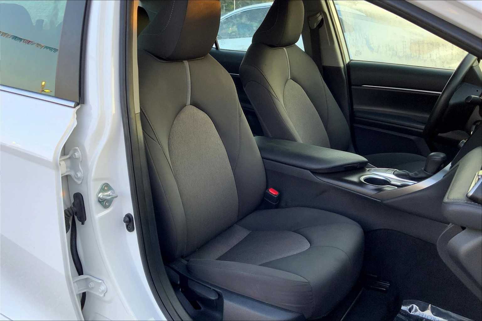 2023 Toyota Camry LE photo 15