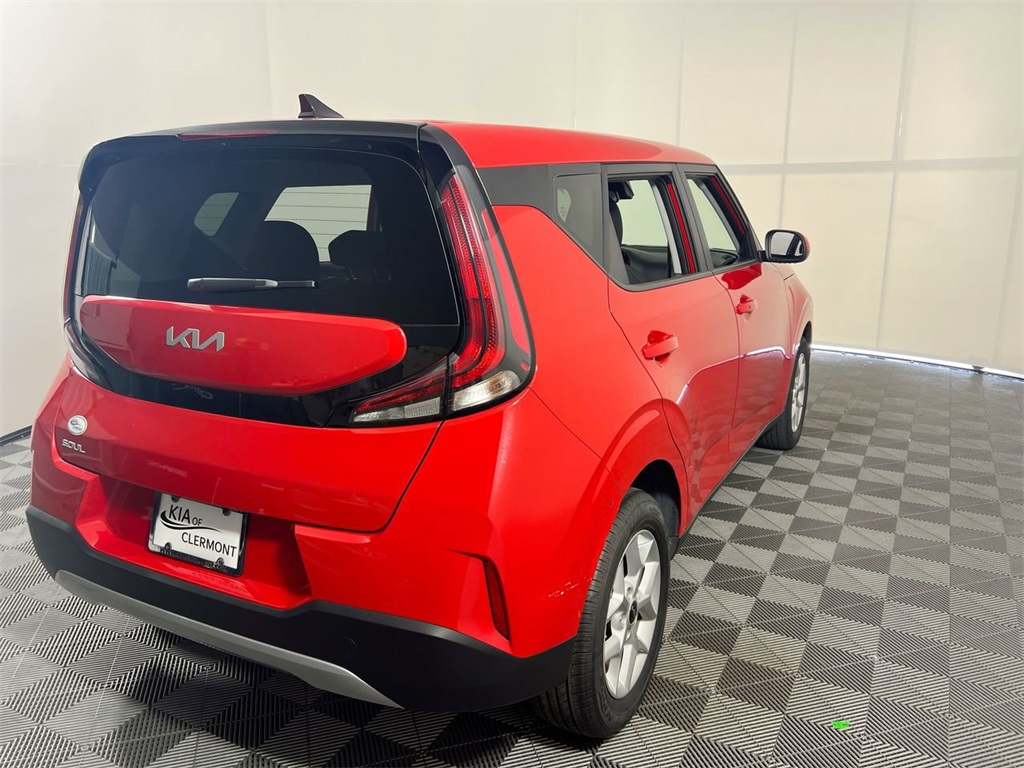 2025 Kia Soul S photo 2