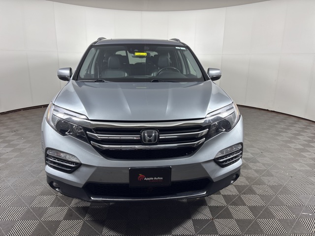 Used 2018 Honda Pilot Elite with VIN 5FNYF6H04JB007299 for sale in Shakopee, Minnesota