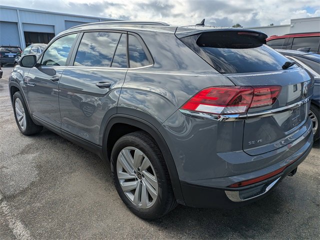 2022 Volkswagen Atlas Cross Sport V6 SE Technology photo 2