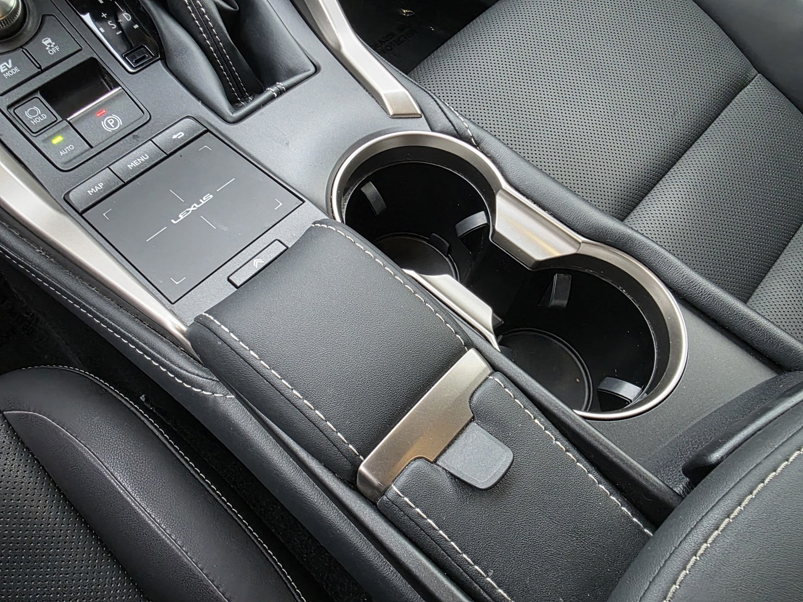 2018 Lexus NX 300h Luxury photo 29