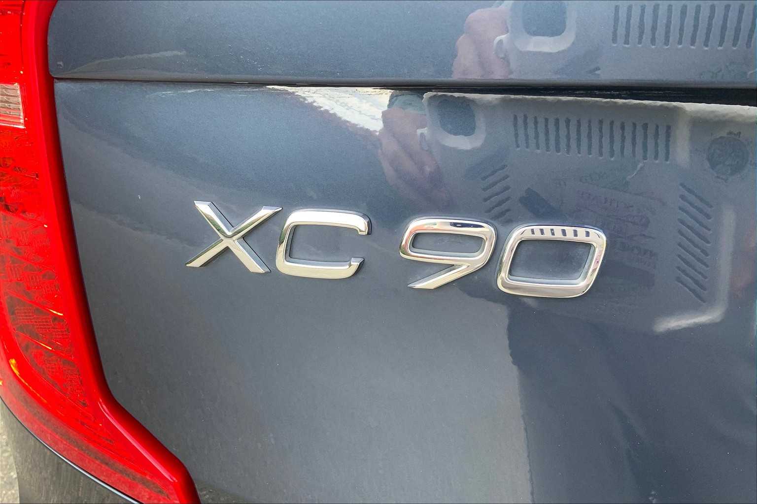 2020 Volvo XC90 Momentum photo 7