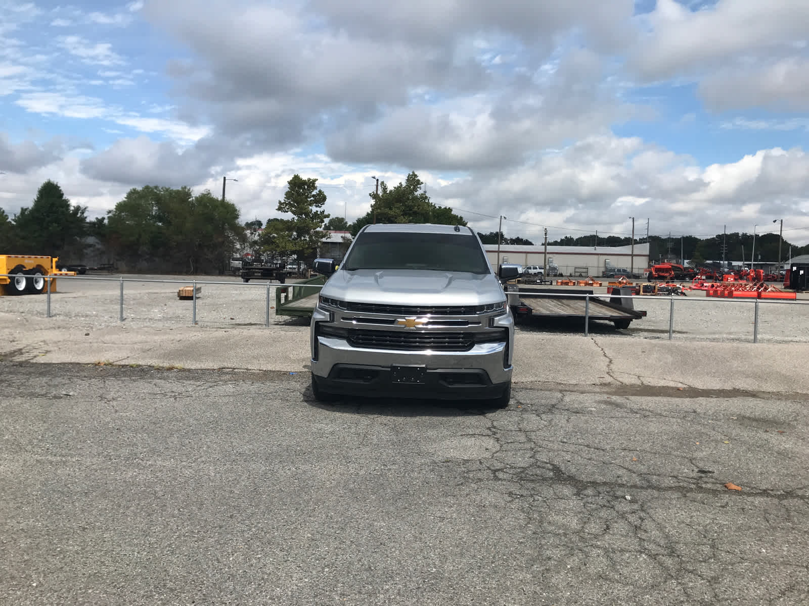 2022 Chevrolet Silverado 1500 LT photo 3