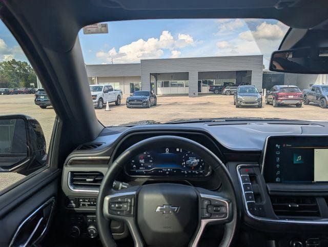 2023 Chevrolet Suburban Z71 photo 29