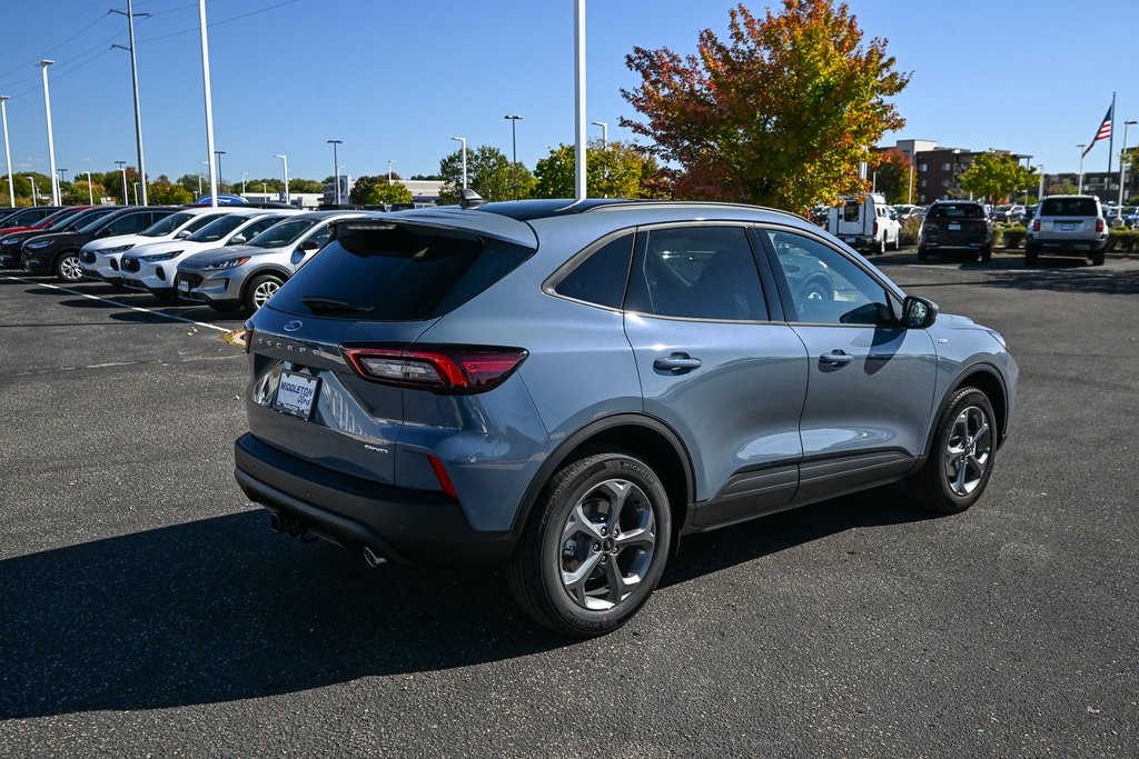 2026 Ford Escape ST-Line Select photo 4