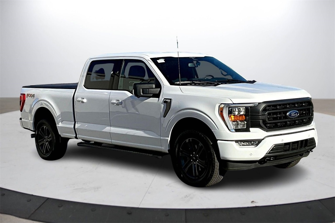 2023 Ford F-150 XLT photo 2