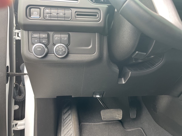 2023 Gmc Yukon XL SLT photo 12