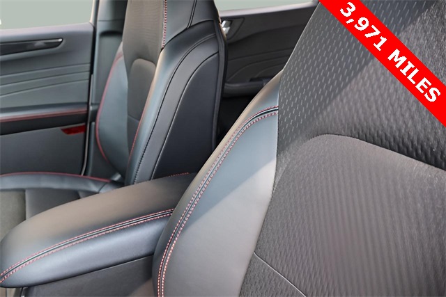 2025 Ford Escape ST-Line Select photo 4