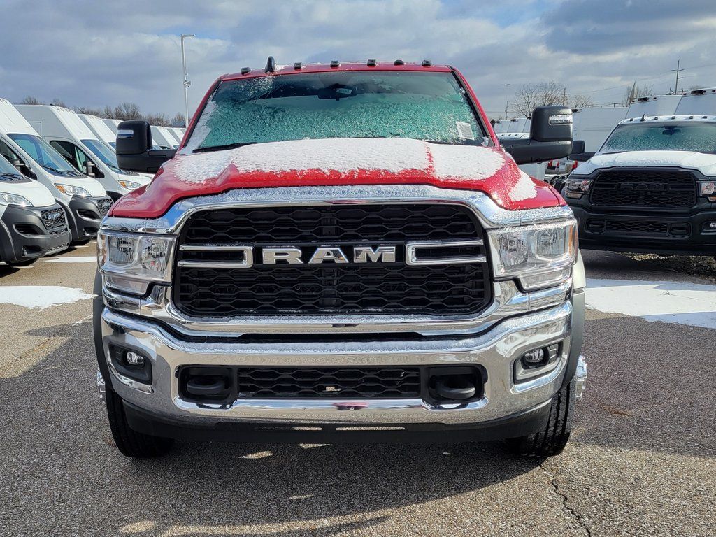 2024 Ram 4500 Tradesman photo 2