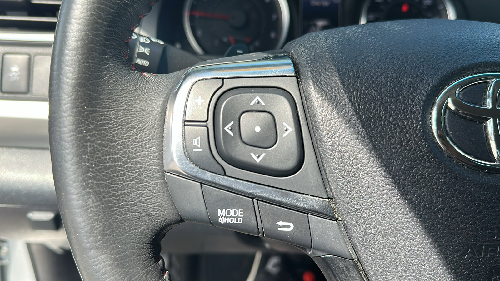2017 Toyota Camry LE photo 14