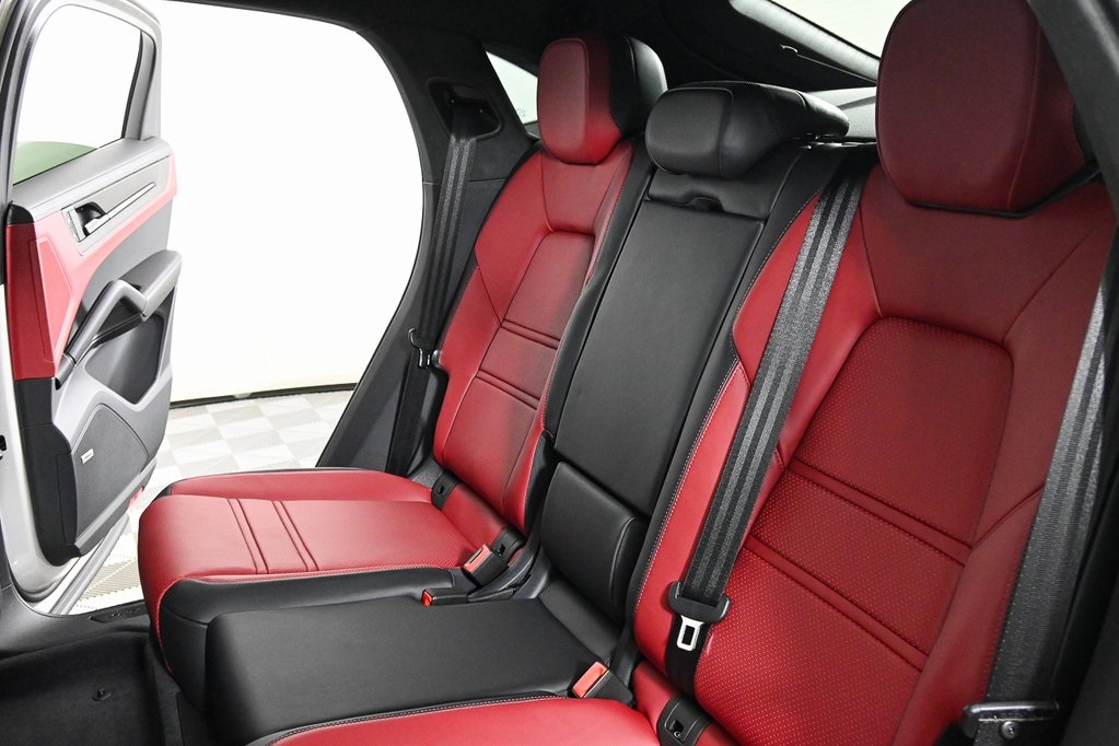 2026 Porsche Cayenne GTS Coupe photo 20