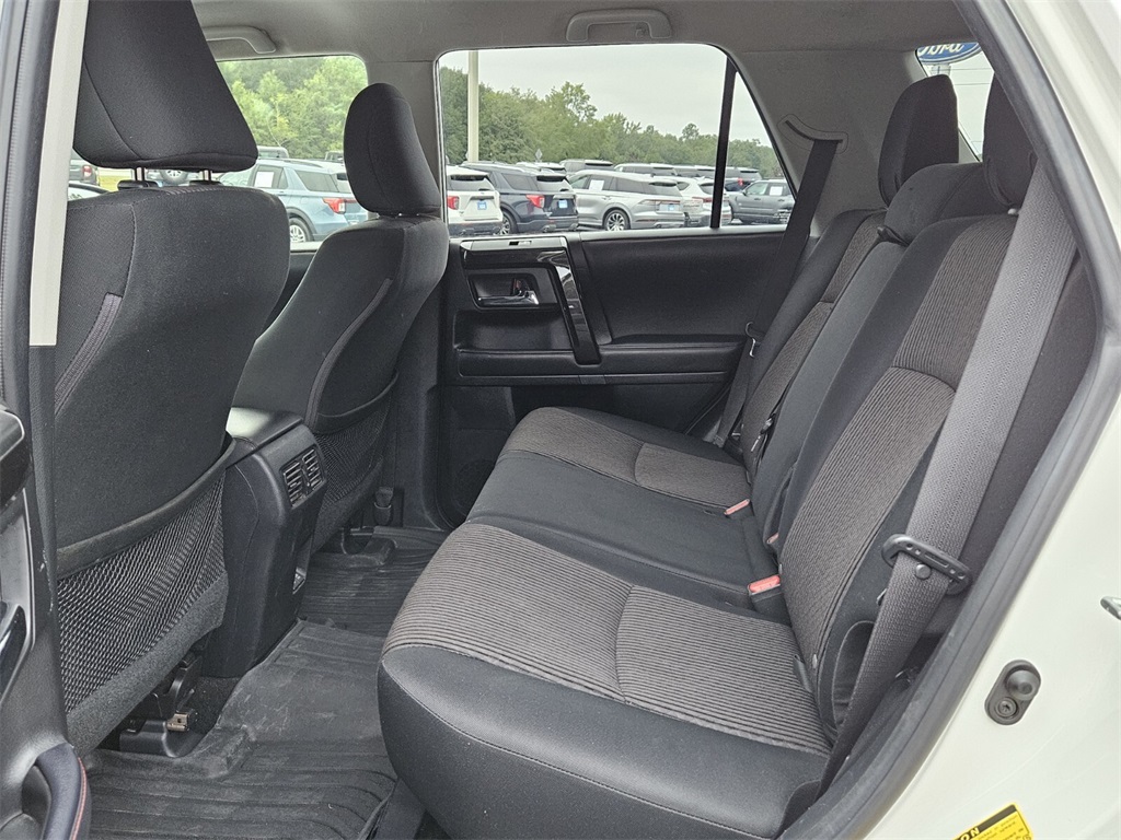 2022 Toyota 4Runner TRD Off-Road photo 6