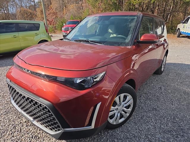 2023 Kia Soul LX's photo