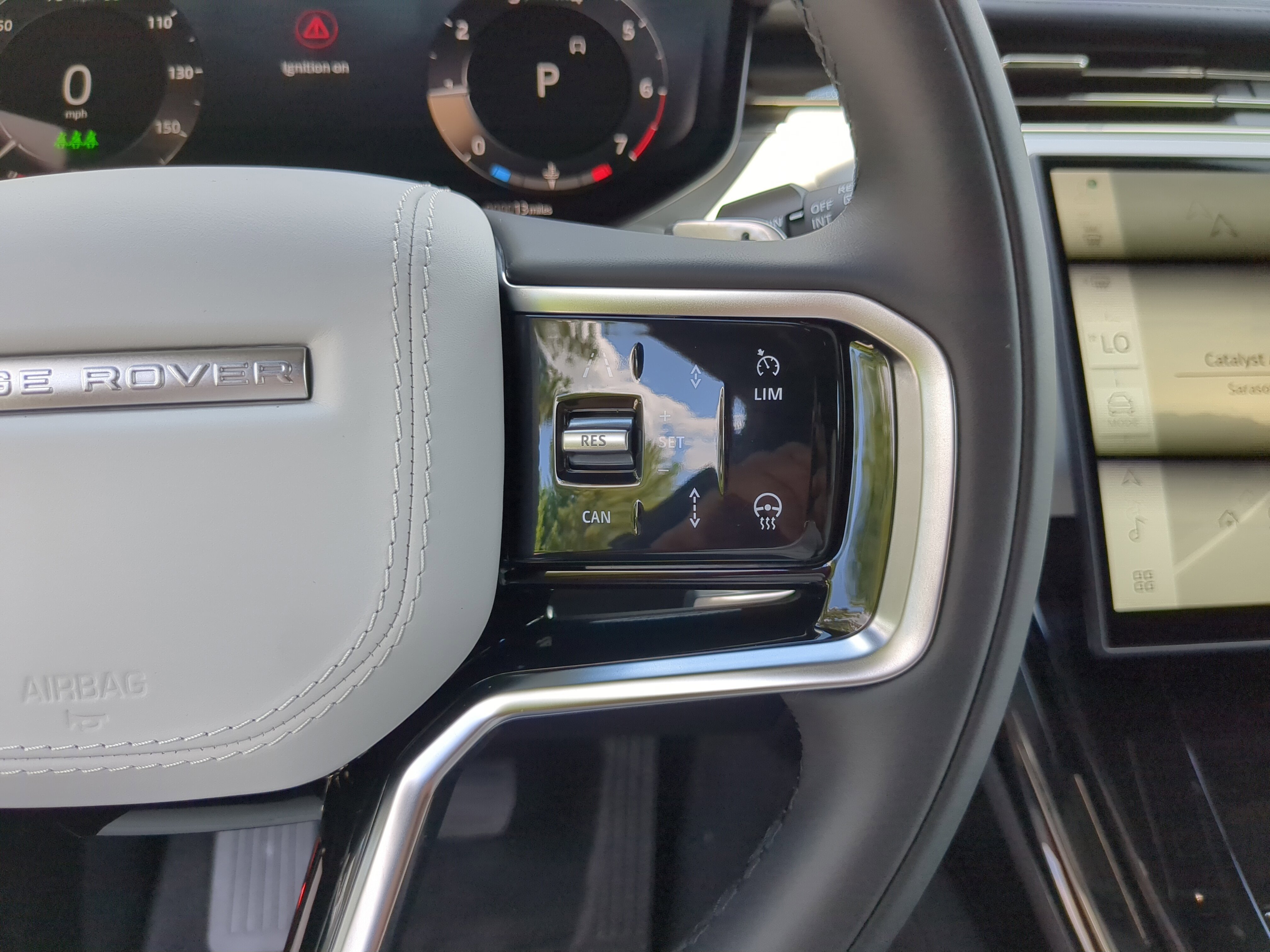 2025 Land Rover Range Rover Sport SE photo 15