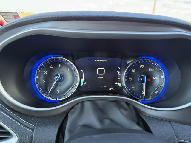 2026 Chrysler Pacifica photo 26