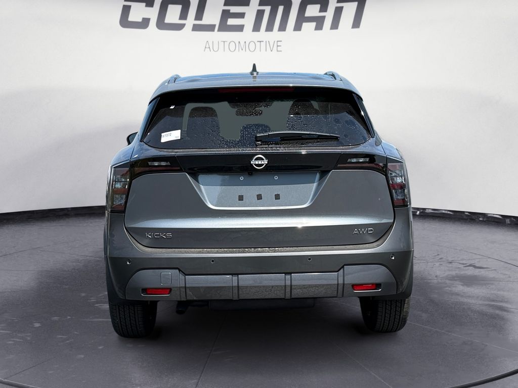 2025 Nissan Kicks SV photo 3
