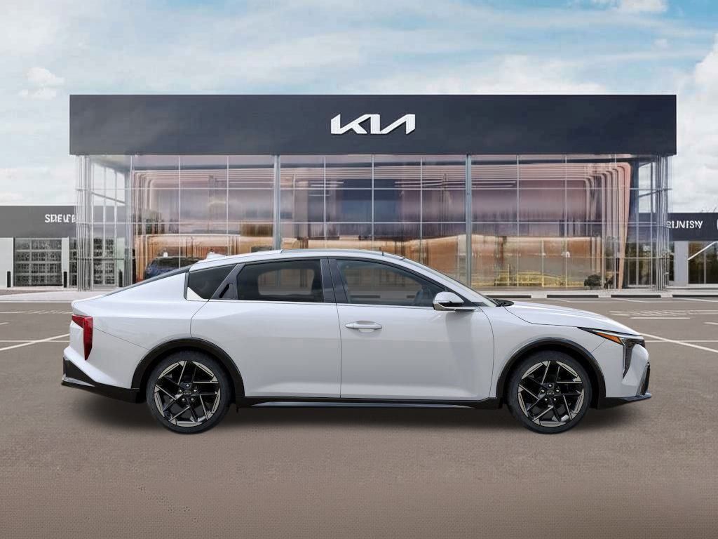 2025 Kia K4 GT-Line photo 7