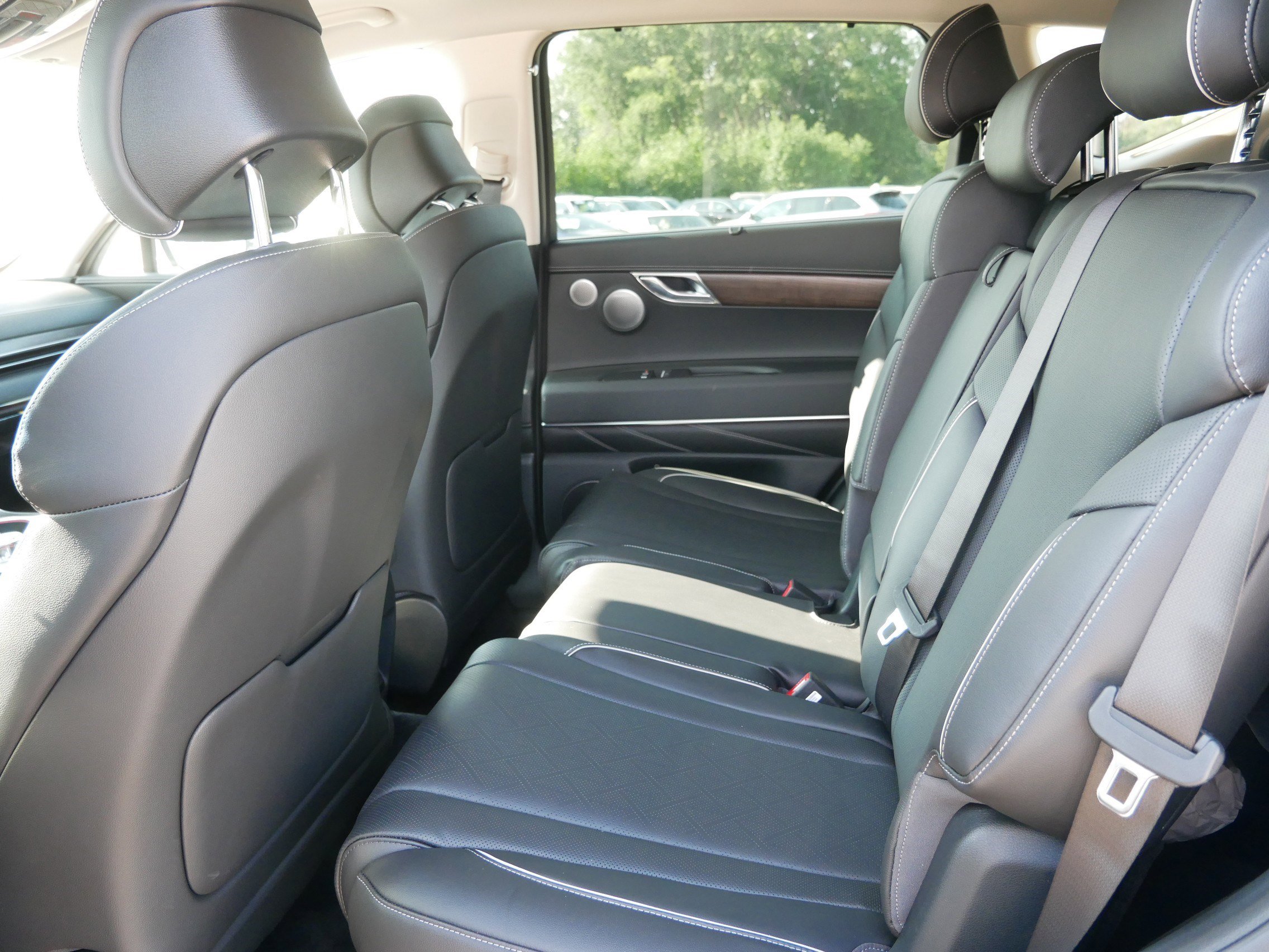 2026 Genesis GV80 Prestige AWD photo 5