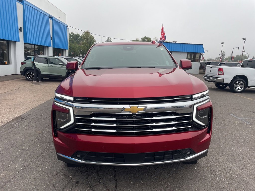 2025 Chevrolet Tahoe LT photo 2