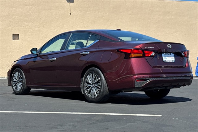 2024 Nissan Altima 2.5 SV photo 5