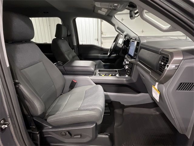2025 Ford F-150 XLT photo 27