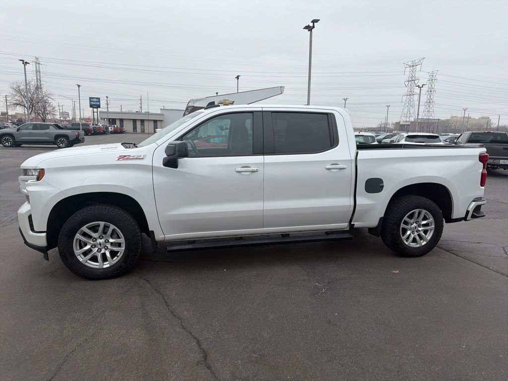 2021 CHEVROLET SILVERADO - Image 1